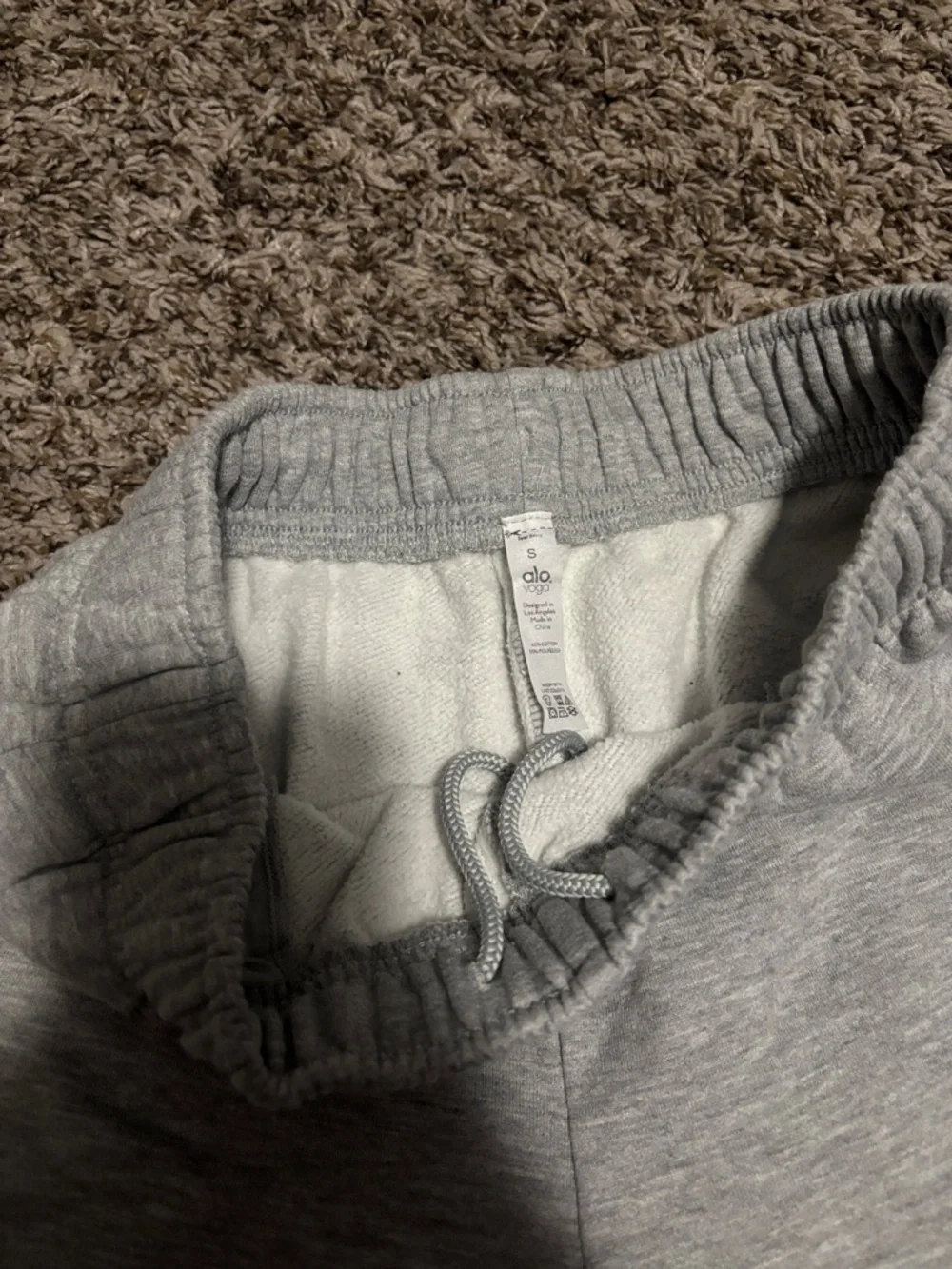 ALO Yoga Gray Heather Sweat Shorts - Picture 2 of 3